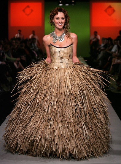 Булчинска рокля от... слама