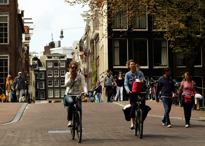 На две колела из Амстердам