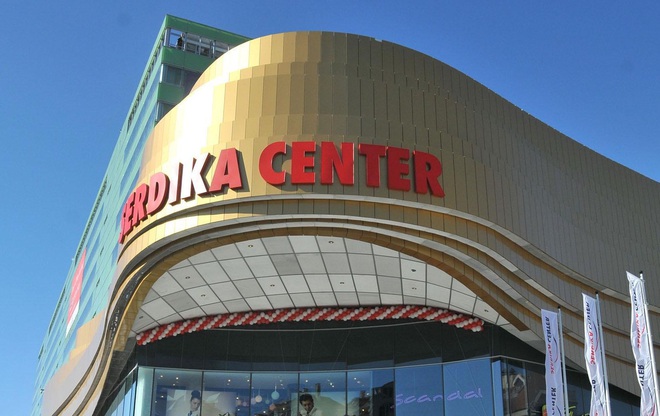 Салон на изкуствата в Сердика Център