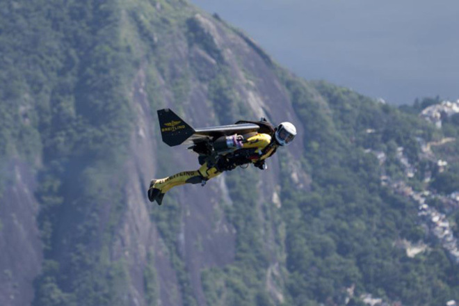 Човекът самолет