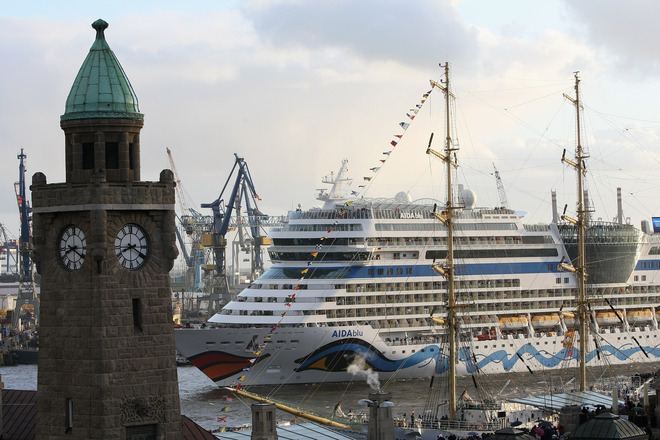 Пристанището на Хамбург, 2012 г.