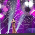 Софи сама на сцената в Баку