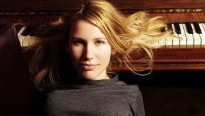 Миленита на Elevation