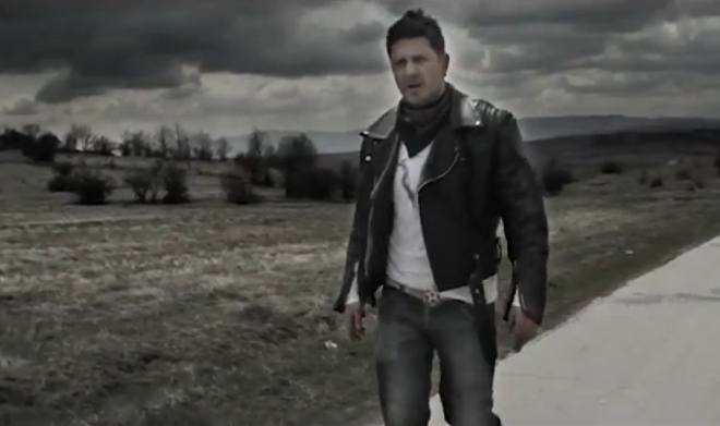 Асен Блатечки в клип на Б.Т.Р.