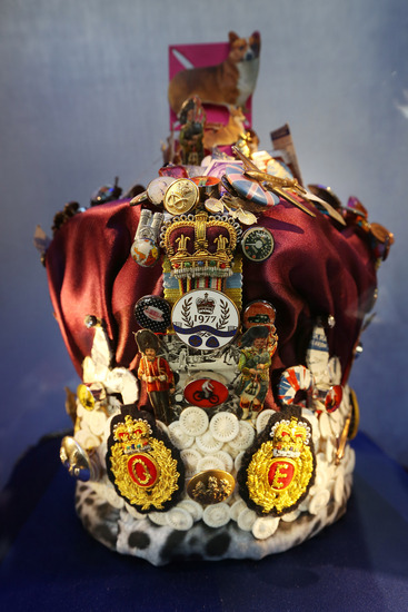 Корона по дизайн на Пол Смит