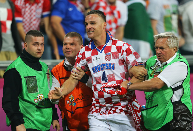 Евро 2012: Нашественик на игрището