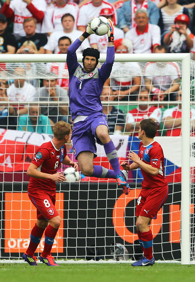 Евро 2012: Петер Чех спасява