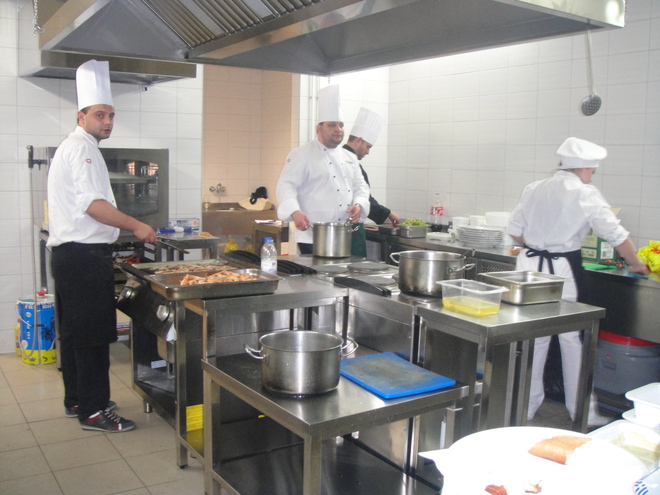 Кухнята в "Арена Армеец"