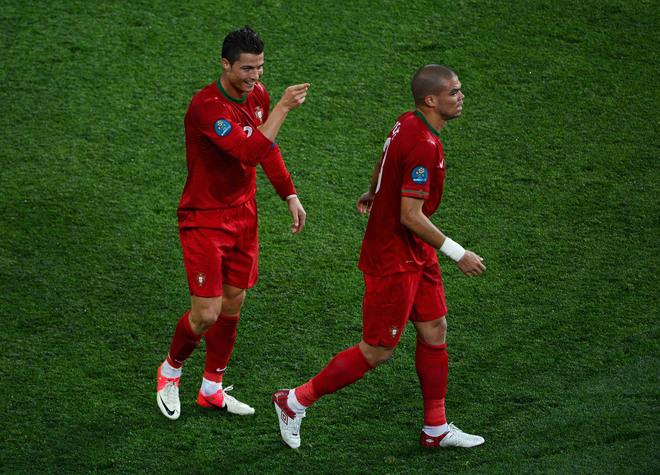 Евро 2012: Кристиано Роналдо и Пепе
