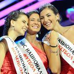Трите победителки в конкурса "Мис Национален отбор"