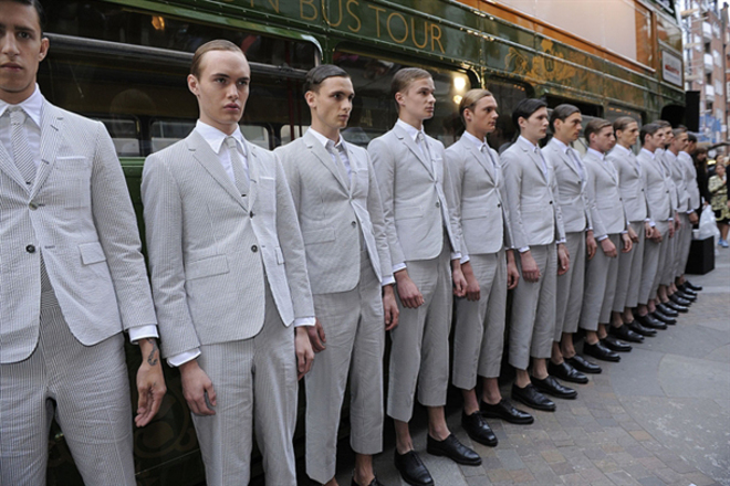 Колекция от една дреха