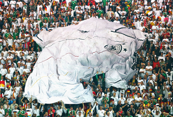 Евро 2012: Най-голямата фланелка