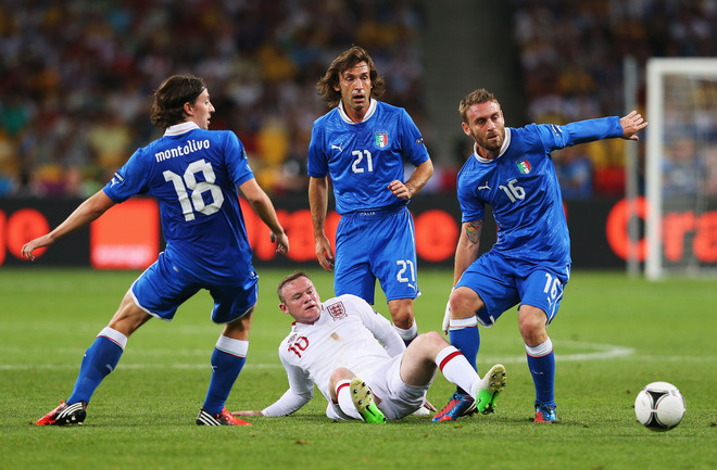 Евро 2012: Руни и италианците