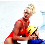 Памела Андерсън като спасителка на плажа