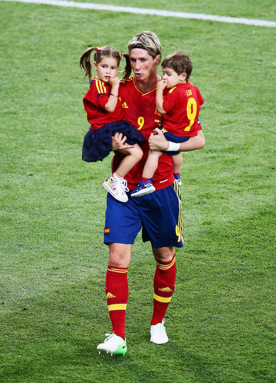 Евро 2012: Торес с децата си