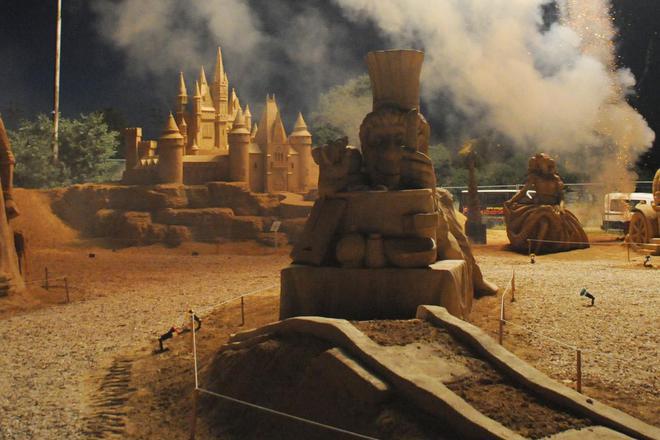 Pyasachni skulpturi v burgas otkrivaneto