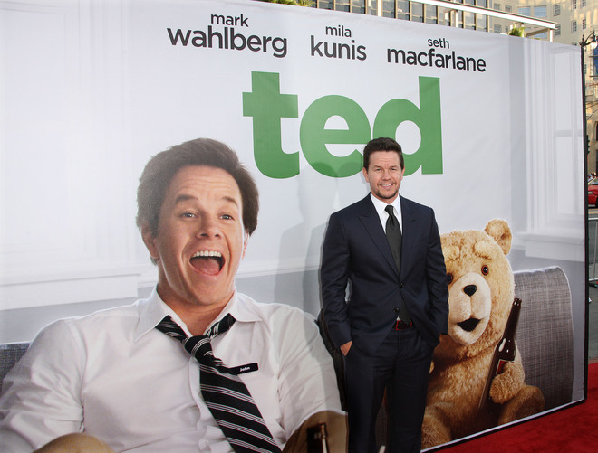 Марк Уолбърг на премиерата на "Приятелю, Тед"