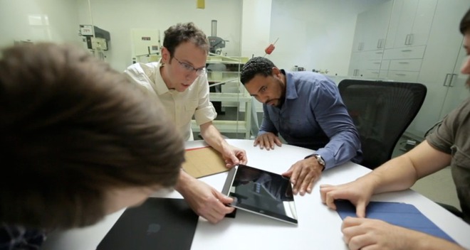 Зад стените на Apple