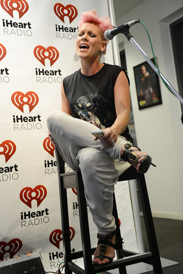 Пинк в радиото