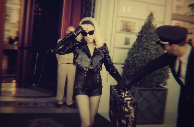 Мадона в новото си видео Turn Up The Radio