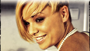 Блондинката в Bulevard.bg