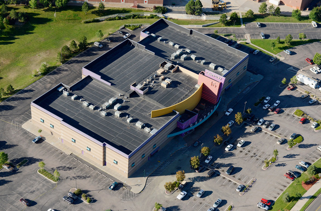 Киното в Аурора, щата Колорадо