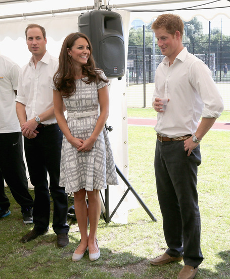 Херцогиня Кейт в рокля от разпродажба