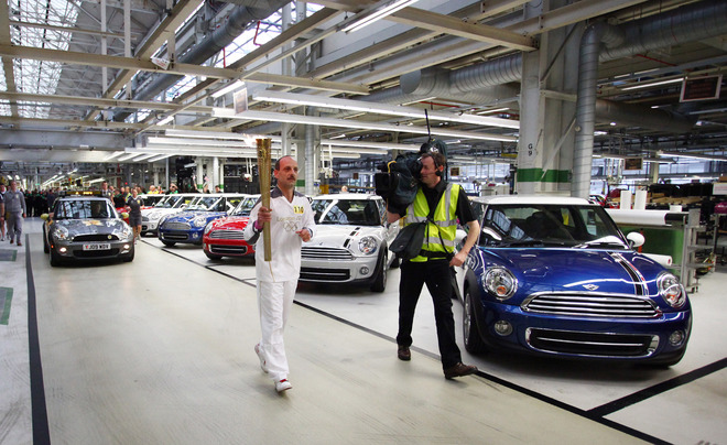 Олимпийският огън при минитата