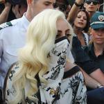 Лейди Гага пристигна в София