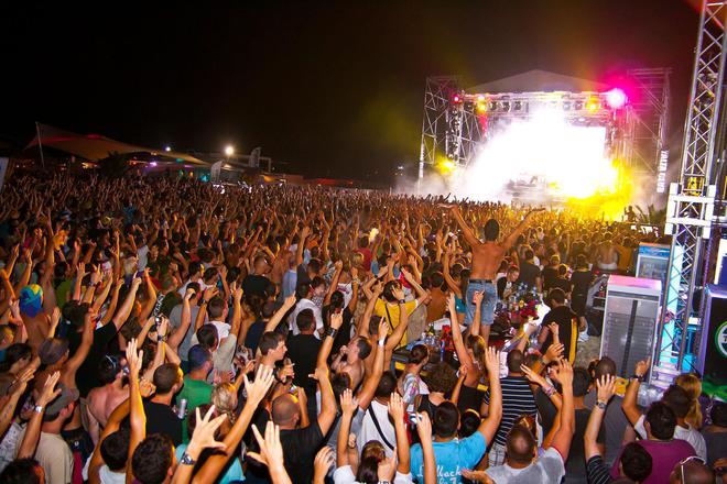 Фатбой Слим в Слънчев бряг