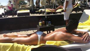 Емануела без горнище