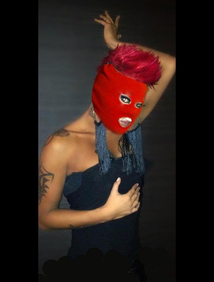 Общото между Азис и Pussy Riot