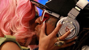 Ники Минаж целува Лил Уейн