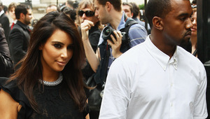 Ким и Канйе пристигат на ревю на Valentino