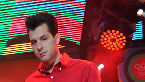 Марк Ронсън и Кейти Би