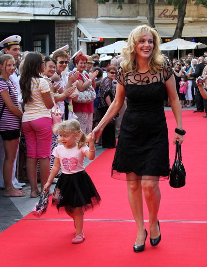 Параскева Джукелова с дъщеря си