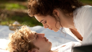 Кийра Найтли в прегръдките на Арън Джонсън