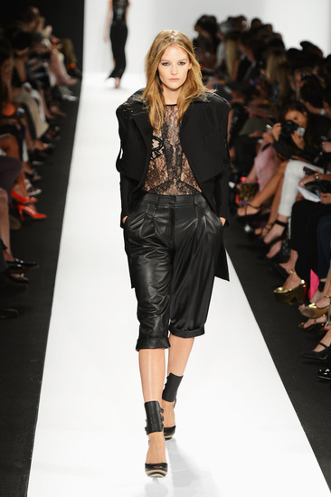 Колекцията на BCBGMAXAZRIA, пролет 2013, Ню Йорк