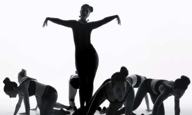 Jessie Ware – Night Light