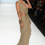 Хайди Клум на модния подиум в Ню Йорк 2012