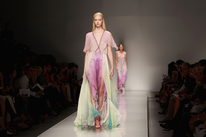 Ревюто на Blumarine в Милано за пролет-лято 2013