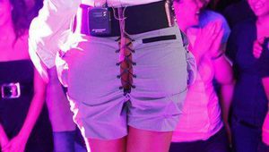 Камелия по дупе на участие