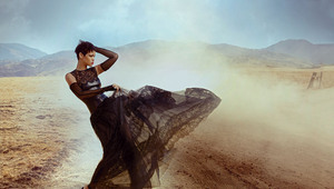 Риана в ноемврийския Vogue