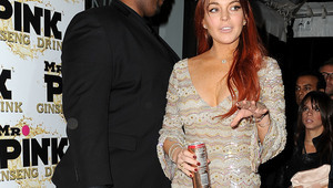 Линдзи на парти на напитка