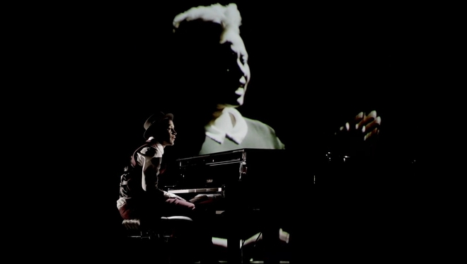 Лабиринт и Емели Санде