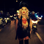 Рита Ора в Shine Ya Light 2