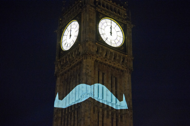 "Биг Бен" с мустак в чест на Movember