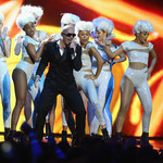 Питбул на сцената на MTV 2012