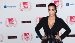 Ким Кардашиян на наградите на MTV