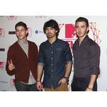 "Джонас брадърс" на наградите на MTV 2012